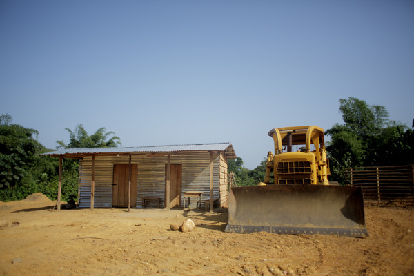 A new wave of investment threatens to push peasant farmers off the land and erode food sovereignty. (Photo: Cargo Collective)