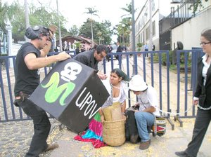  La lutte contre le CAFTA au Costa Rica a vraiment été un combat contre le brevetage de la richesse unique du pays en biodiversité et contre l’UPOV elle-même. (Source: Fighting FTAs)