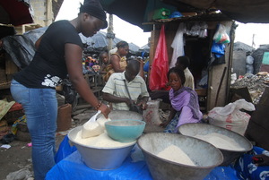 Competition with cheap imports means that the margins are thin for small farmers and traders like Adrienne Gnandé. (Photo: Fulgence Zamblé)